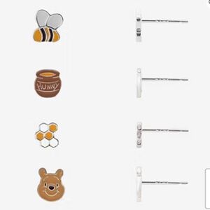 Disney Classics Jewelry | Winnie the Pooh Earrings Set